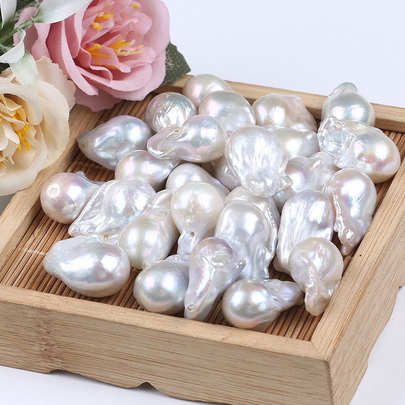 white color baroque pearl