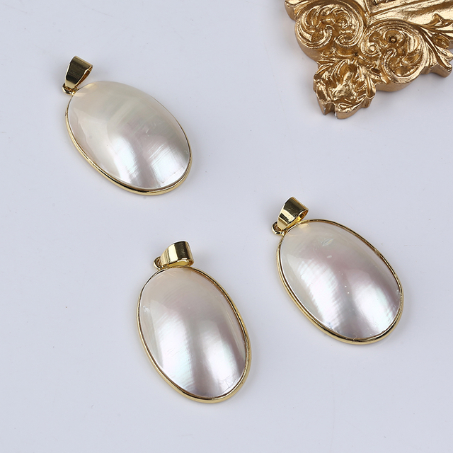 Wholesale Oval Shape Mabe Pearl Pendant for Women