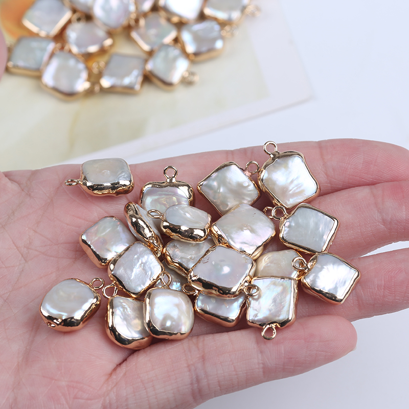 Gold Color Edging Square Shape Pearl Pendant for Accessory