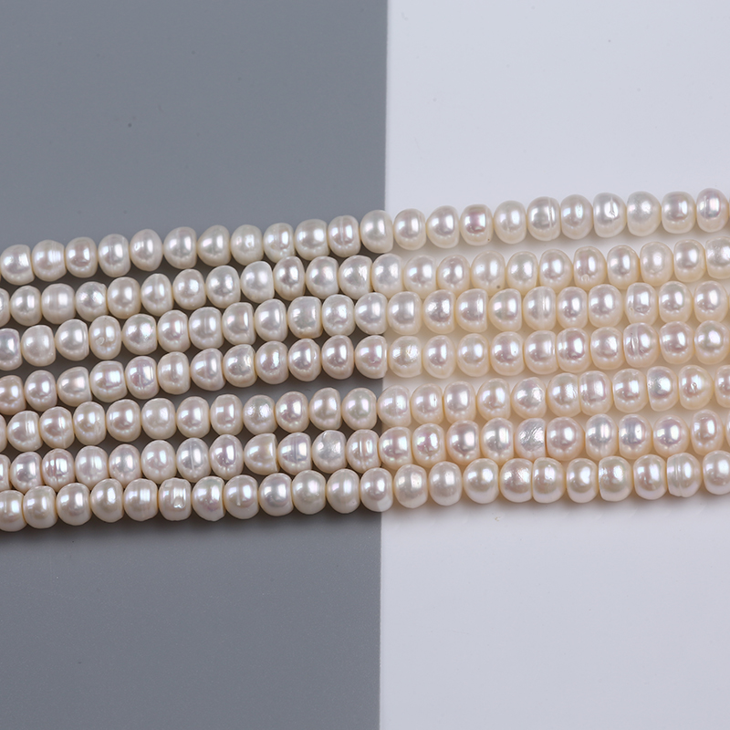 button pearl strand necklace