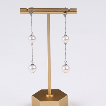 Temperamental And Elegant Silver Chain Pearl Earring for Party