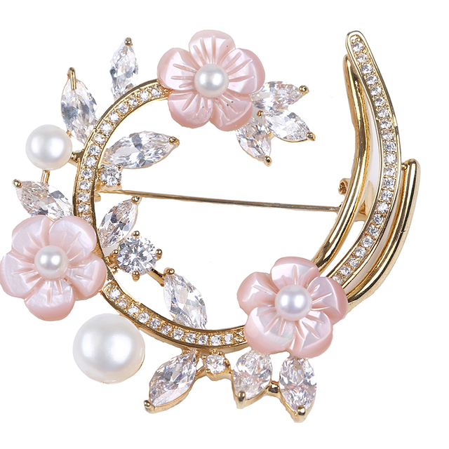 The Cultured Freshwater Pearl Brooch with CZ for Women