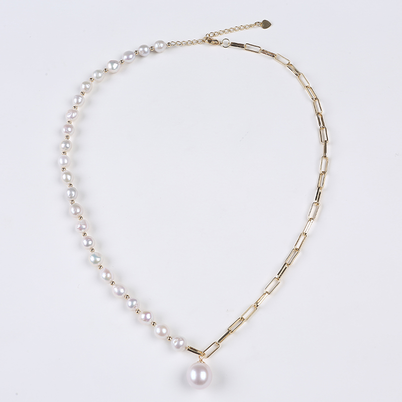 Charm Baroque Pearl with Gold Chain Necklace for Party