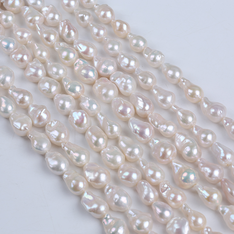 freshwater baroque pearl